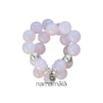 Bracciale Collezione Essenza di Namamala con pietre naturali di quarzo rosa e dettagli in argento 925.