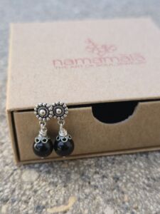 orecchini tormalina nera fiore