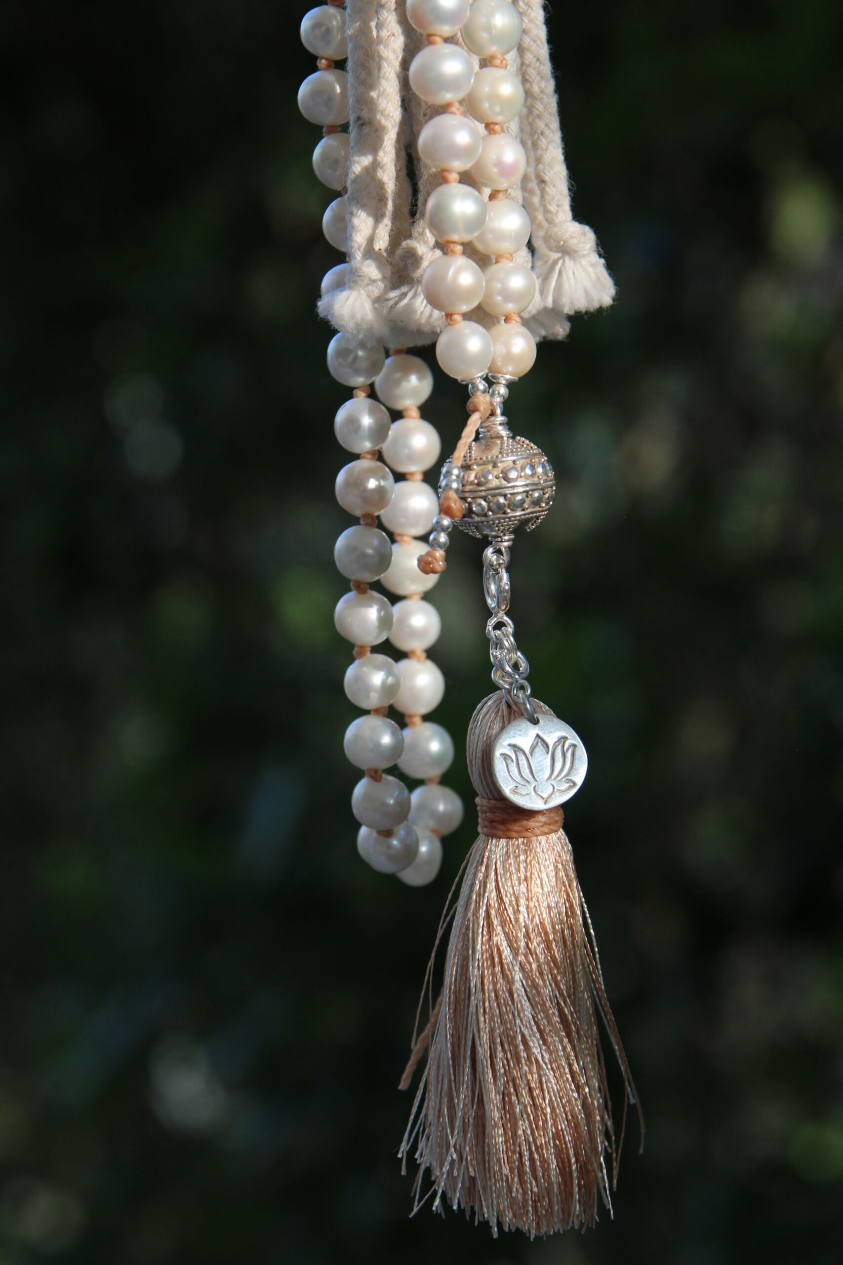 japamala 108 be like a lotus 108 Be Like a Lotus - immagine 1