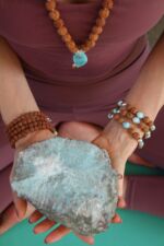 bracciale larimar rudraksha