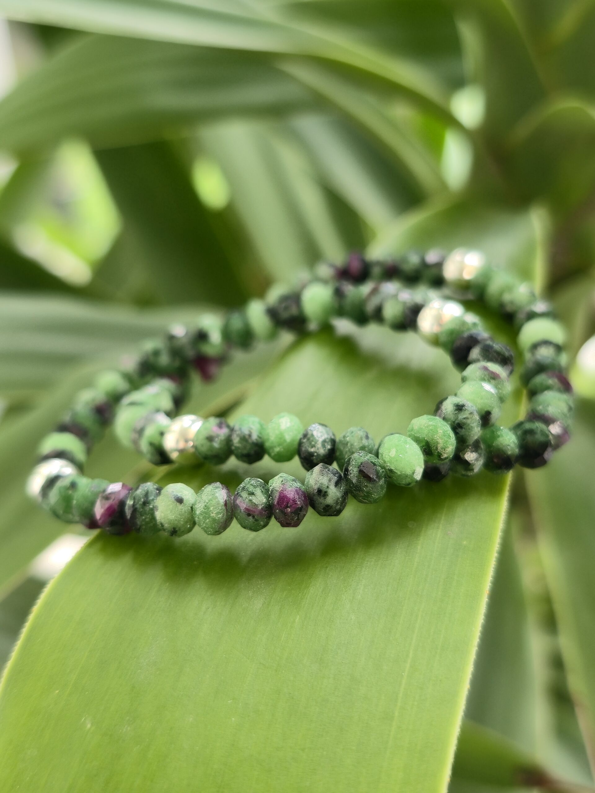 bracciale rubino zoisite bracciale rubino zoisite