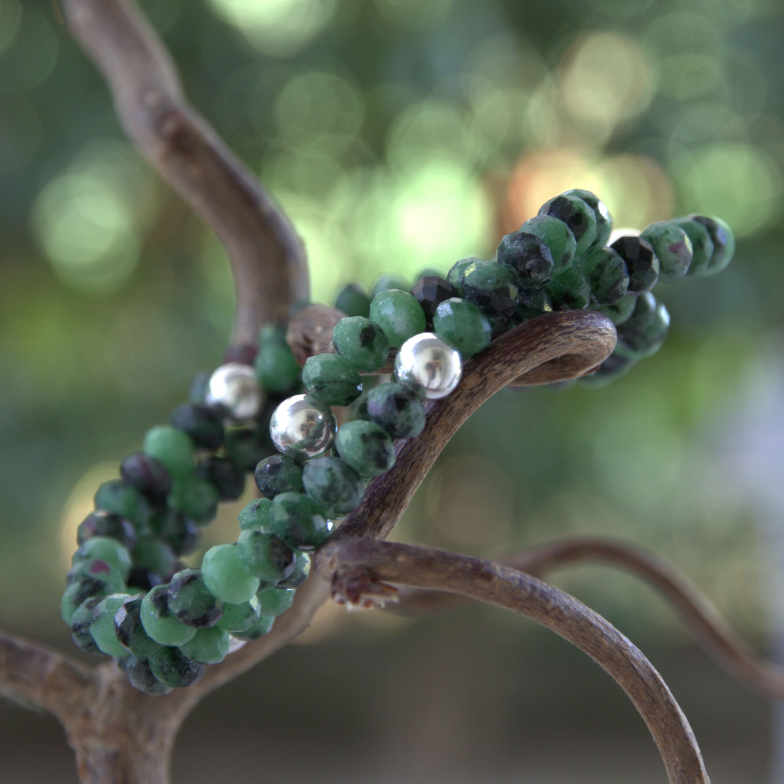 bracciale rubino zoisite bracciale rubino zoisite