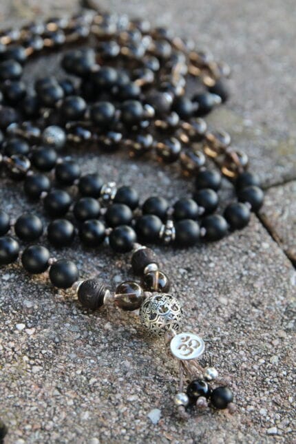 japamala 108 dhara om