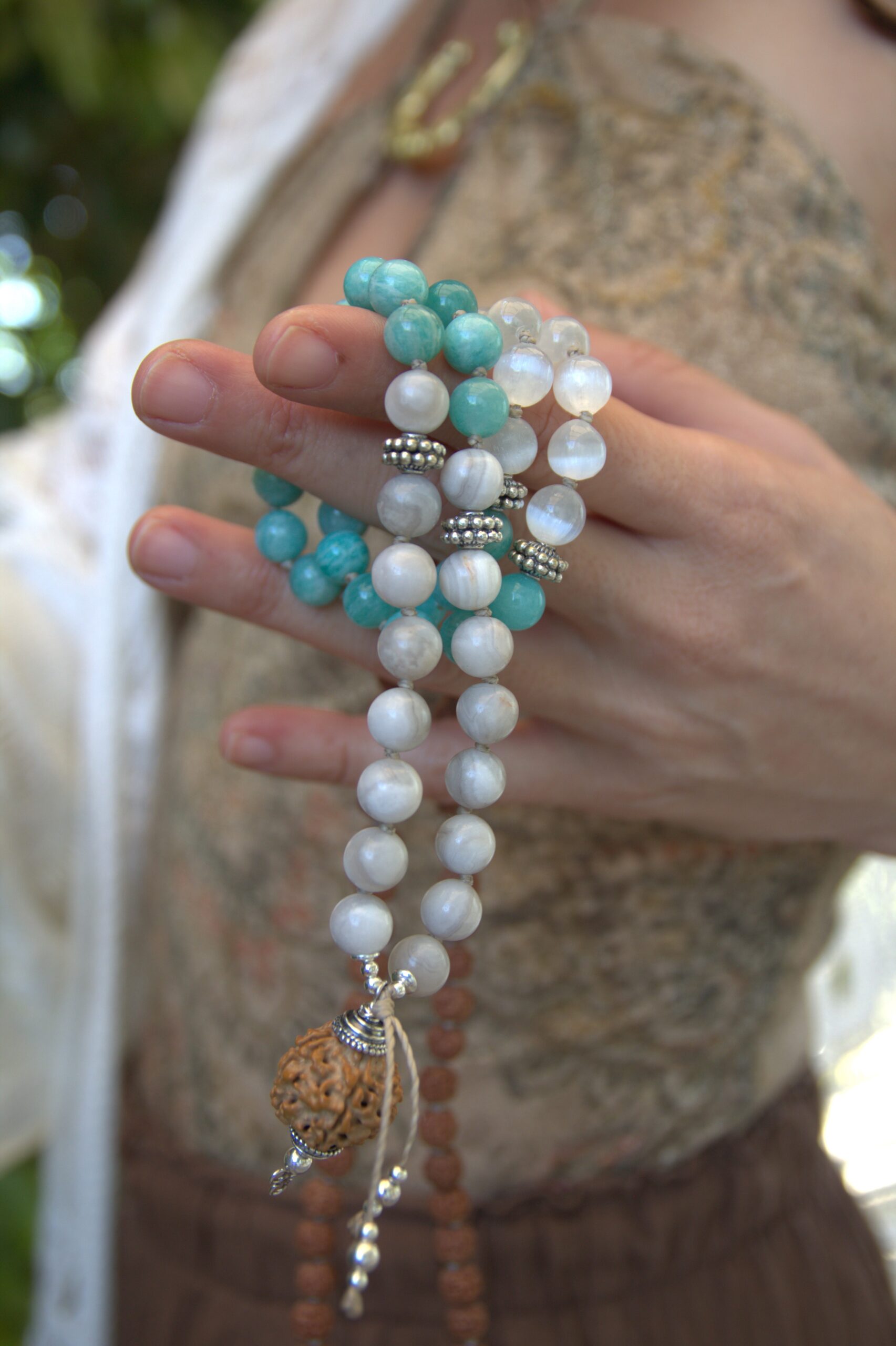 japamala selenite agata bandata bianca amazzonite rudraksha japamala selenite agata bandata bianca amazzonite rudraksha