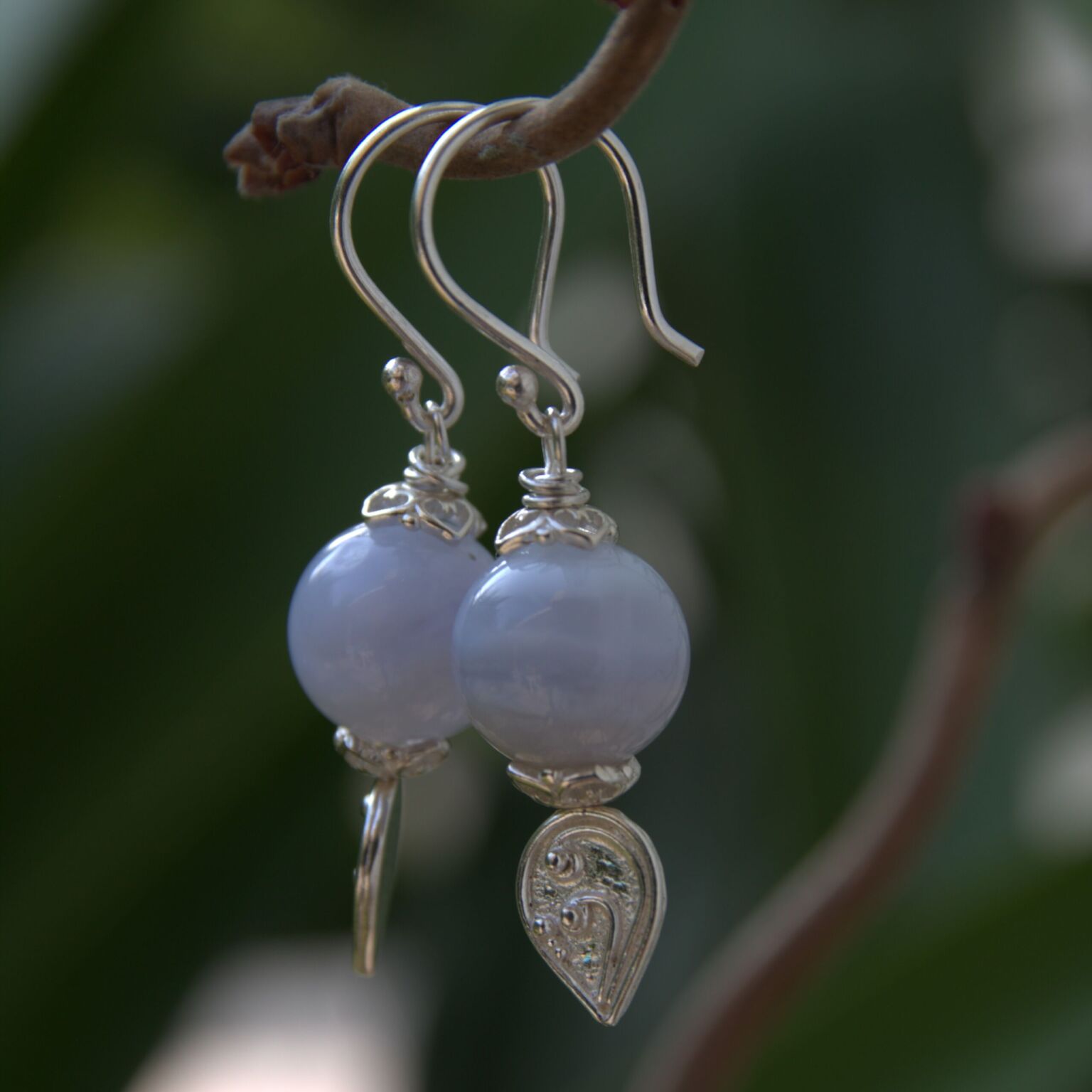 orecchini calcedonio blu