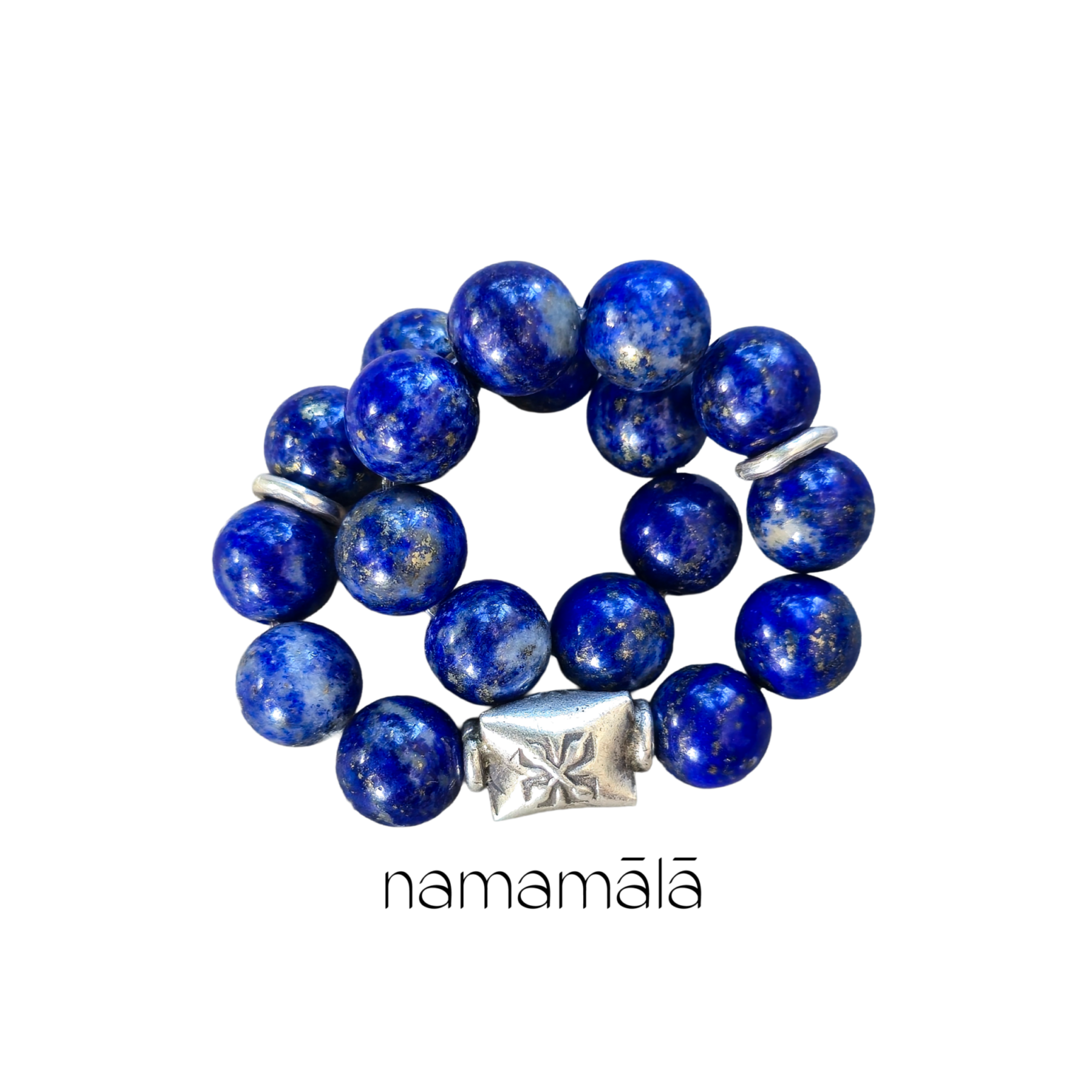 Bracciale Collezione Essenza di Namamala con pietre naturali di lapislazzuli e dettagli in argento 925.