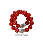 Bracciale Collezione Essenza di Namamala con pietre naturali di corniola e dettagli in argento 925.